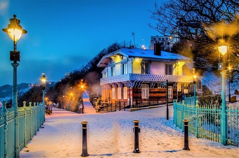 The Spa Chalet Scarborough Hot Tub, Pool, Gym, Beach Location ภายนอก รูปภาพ